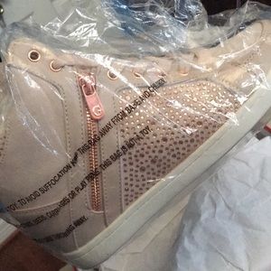 guess sneaker wedges